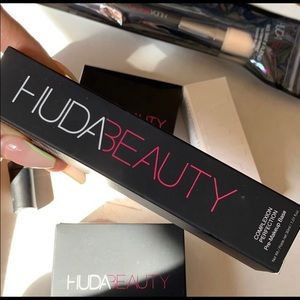 Huda beauty pre make up base